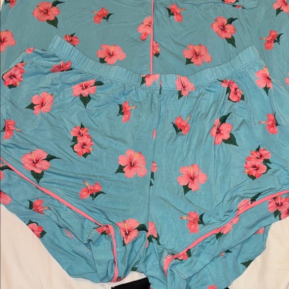 Kyte Baby Women’s Short Sleeve Pajama Set in Hibiscus size Small - Picture 6 of 7